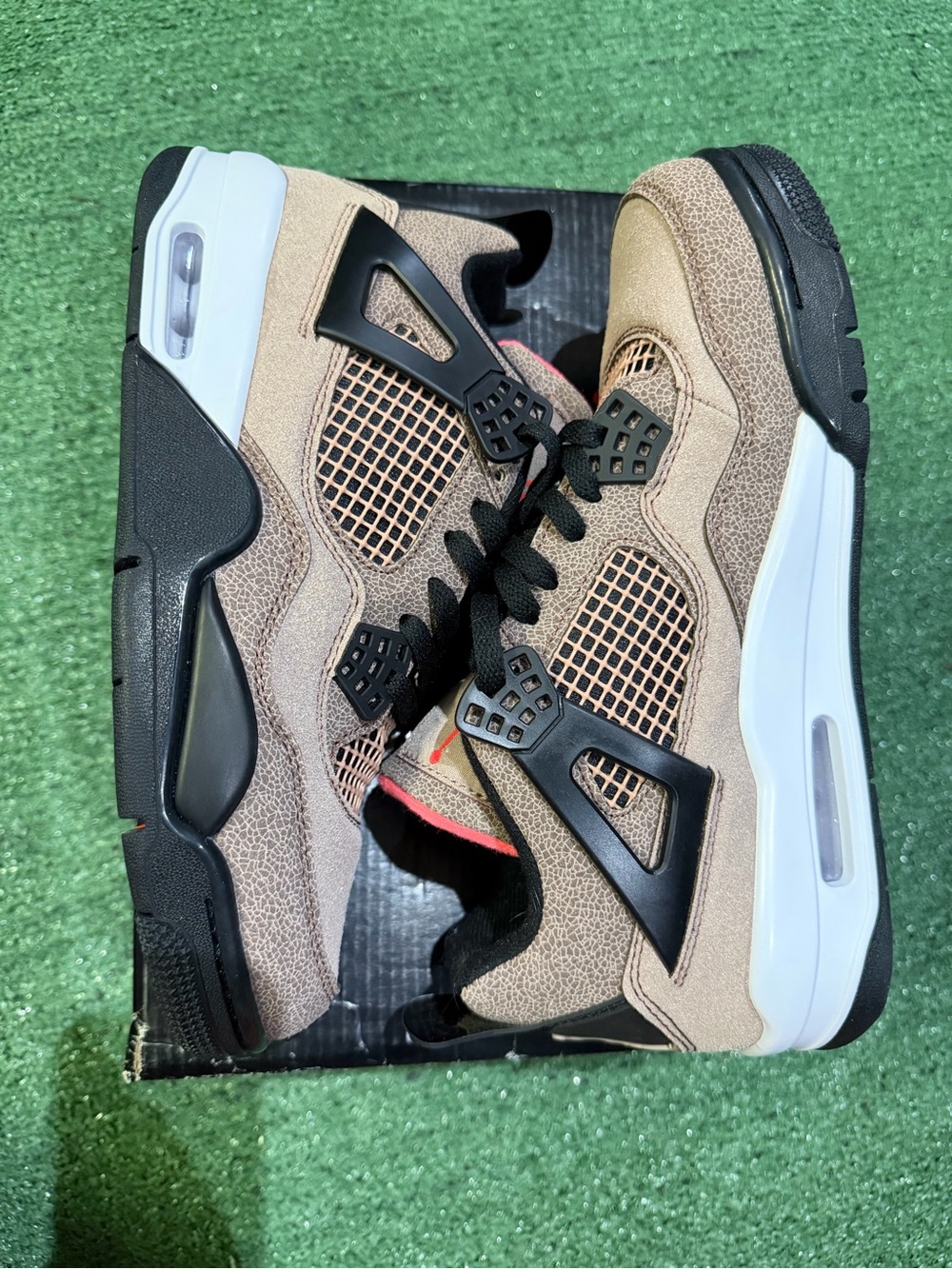 JORDAN 4 RETRO “TAUPE HAZE” SNEAKERS MENS 7